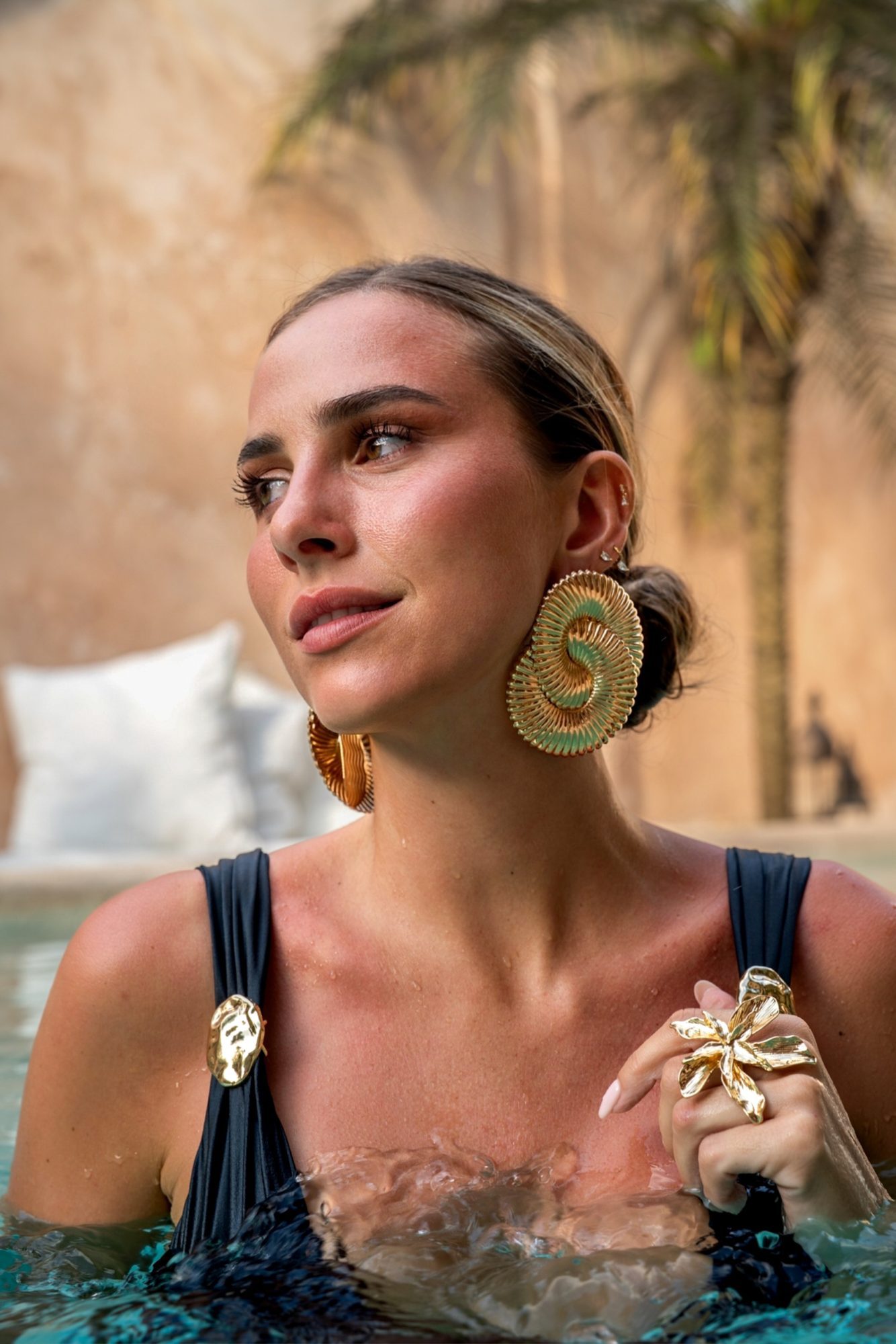 Emadone fashion portrait Bali