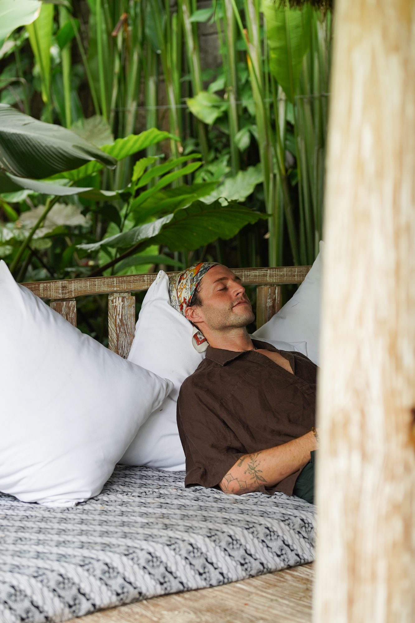 Lorel Green Domain guest relaxing garden Ubud